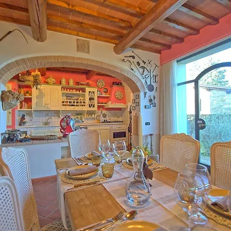 Appartement Tignano Sleeps 7 Pool Wifi T741629 *